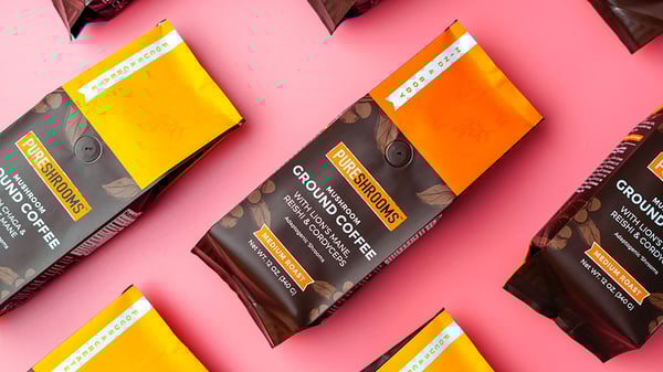 pouchmakers-in-6DF-x5LICVU-unsplash